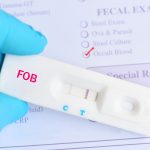 Teste de sangue oculto nas fezes (FOBT) positivo